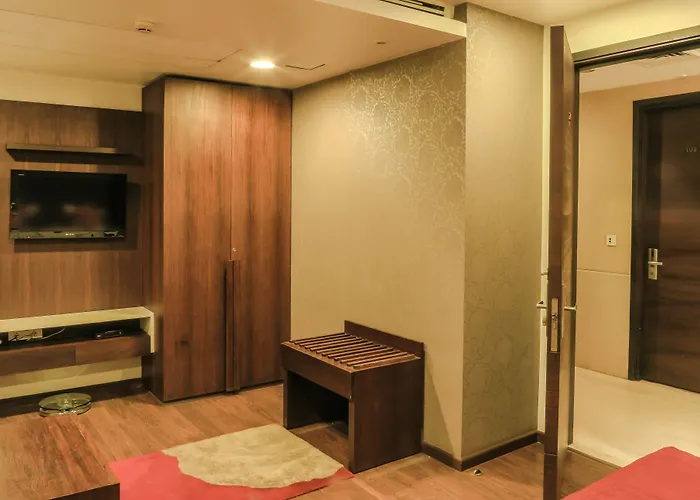 Nanee Suites