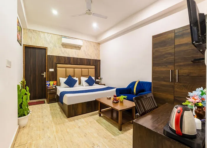 Hotel Kiara Residency - Opposite Delhi Airport Indira Gandhi Internation Airport